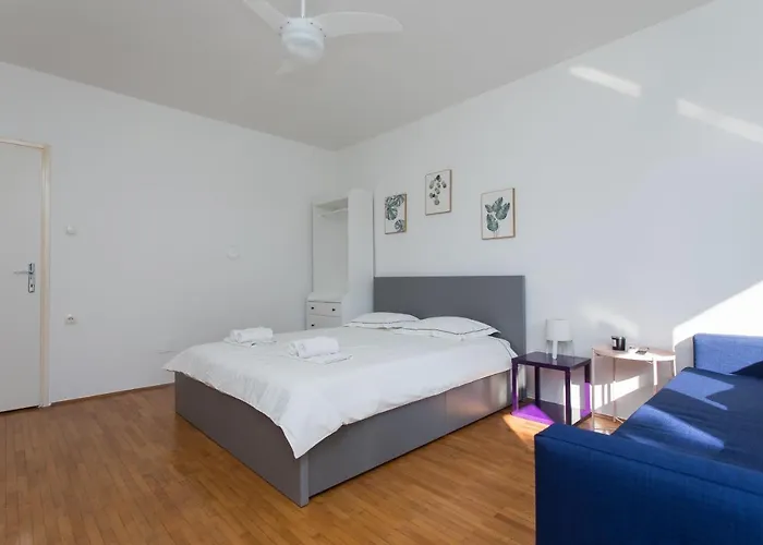 Beus Downtown Apartman *