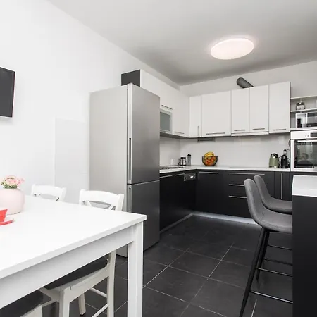 Beus Downtown Apartmán *