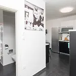 شقة Beus Downtown سبليت